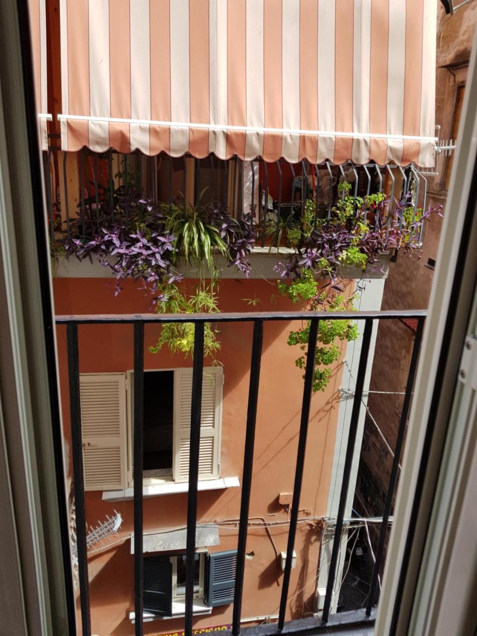 Vulkania Rooms Napoli Bagian luar foto